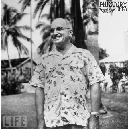 Президент США, Гарри Трумэн на Гавайских островах во время отдыха. Предположительно 1952 год.