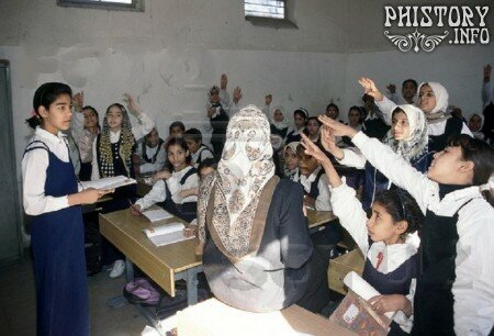 Школа для девочек. Багдад. Республика Ирак. 1998 год. 