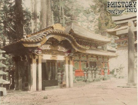 Синтоистское святилище Тосё-гу. Никко. Японская империя. 1900 год.